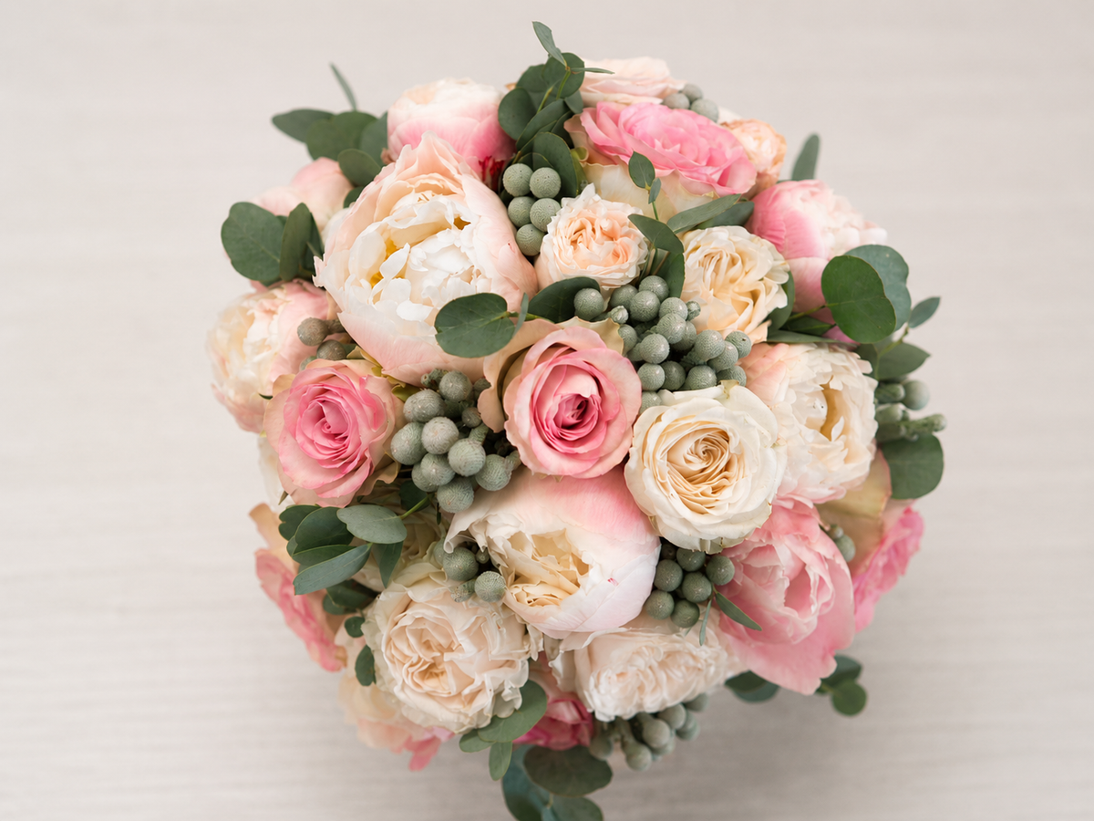 Peony Elegance with Silver Brunia