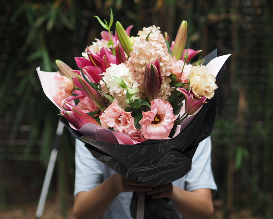 Hydrangea & Lily Delight